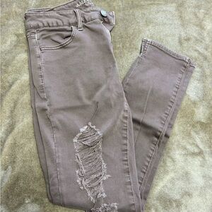 Women's Distressed Jeans in Taupe